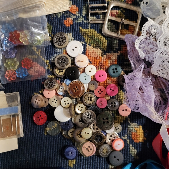 Vintage Sewing Assortment Bundle with Burlington Satin Ribbon - Picture 2 of 6